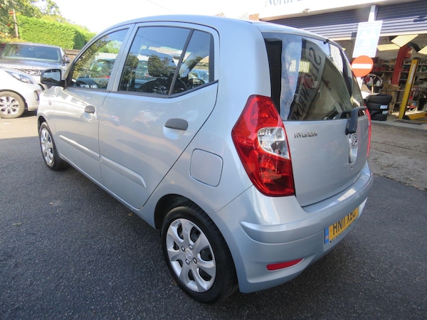 Used Hyundai i10 2011 for sale - 76121912: Photo 20