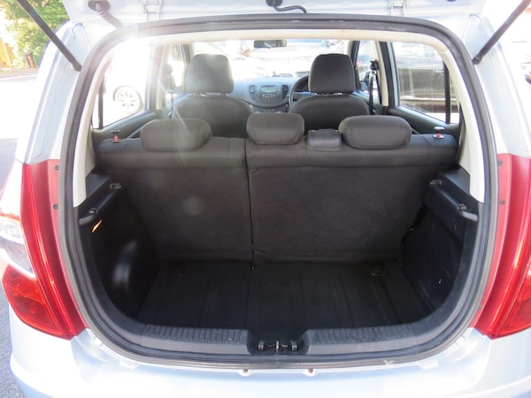 Used Hyundai i10 2011 for sale - 76121912: Photo 46