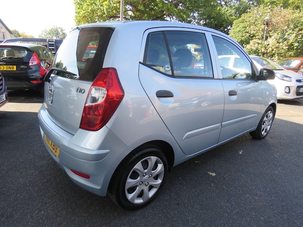 Used Hyundai i10 2011 for sale - 76121912: Photo 54