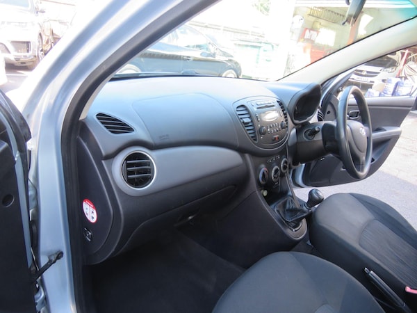 Used Hyundai i10 2011 for sale - 76121912: Photo 58