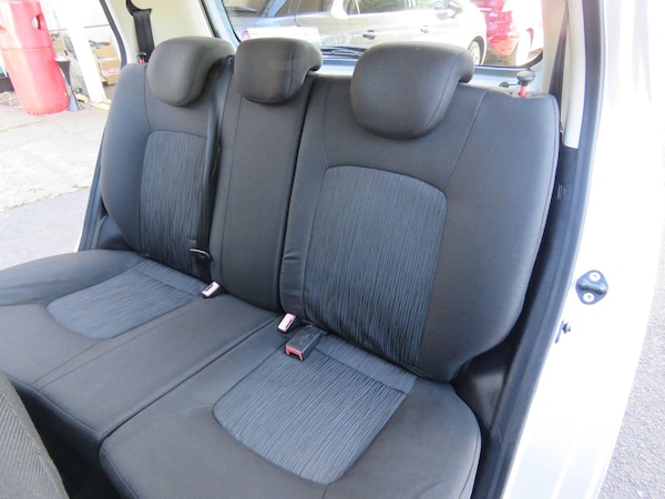 Used Hyundai i10 2011 for sale - 76121912: Photo 59