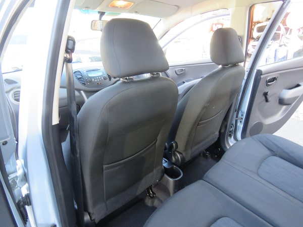 Used Hyundai i10 2011 for sale - 76121912: Photo 62
