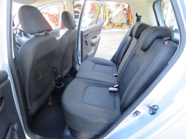Used Hyundai i10 2011 for sale - 76121912: Photo 63