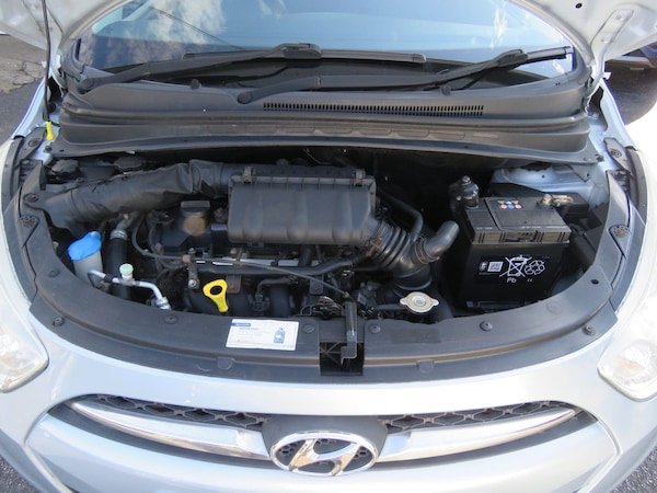 Used Hyundai i10 2011 for sale - 76121912: Photo 6
