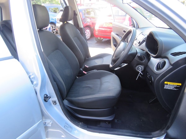 Used Hyundai i10 2011 for sale - 76121912: Photo 72