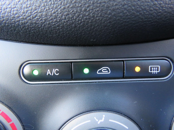 Used Hyundai i10 2011 for sale - 76121912: Photo 77