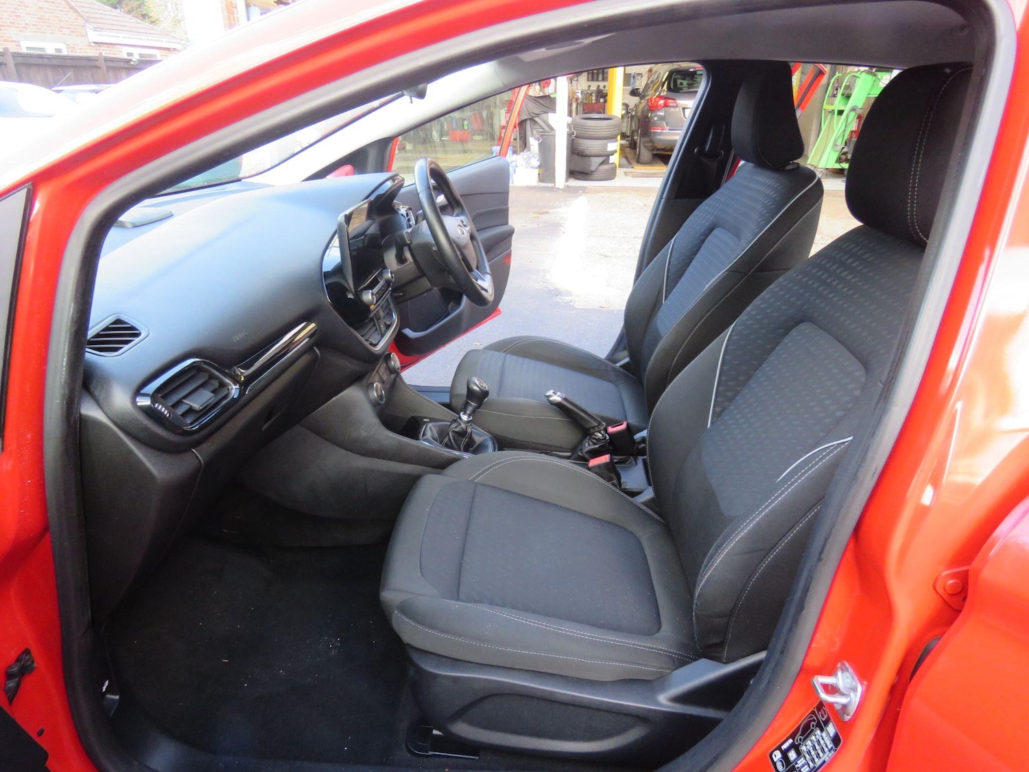 Used Ford Fiesta 2018 for sale - 76988533: Photo 49