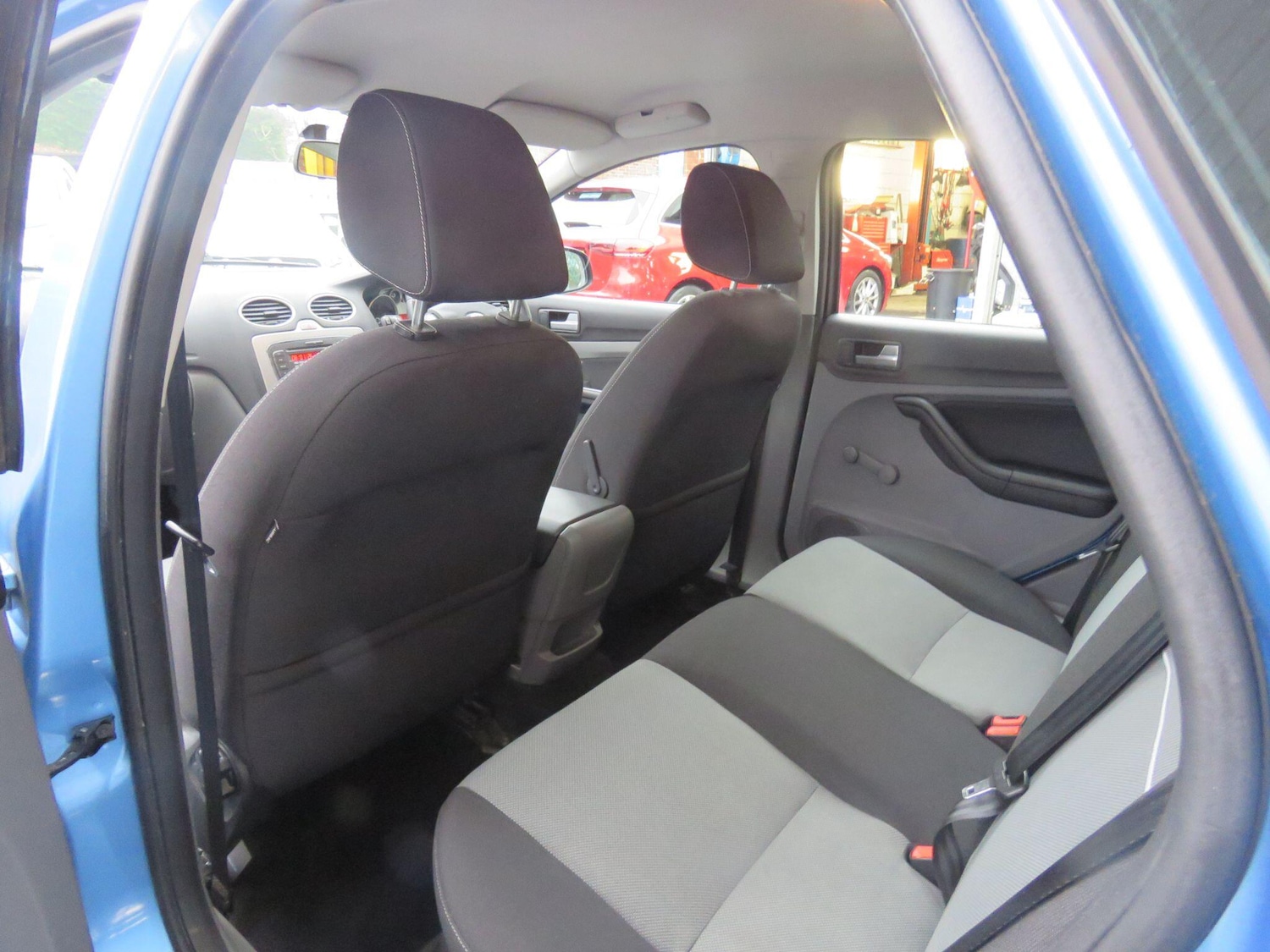 Used Ford Focus 2010 for sale - 77143057: Photo 12