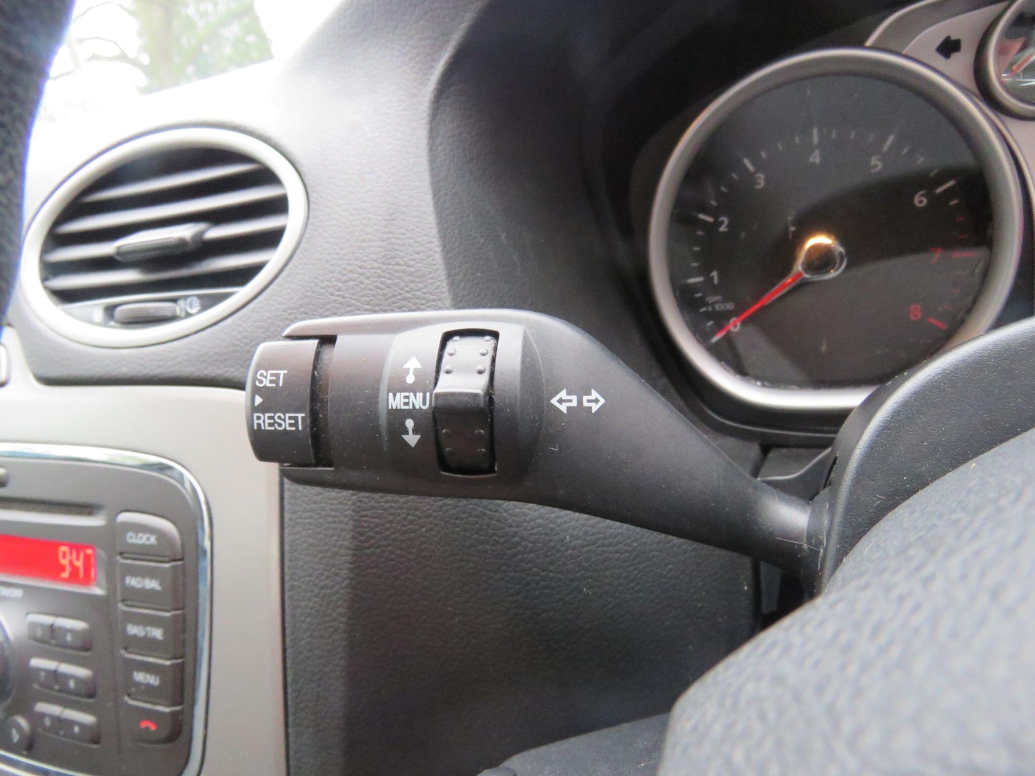 Used Ford Focus 2010 for sale - 77143057: Photo 31