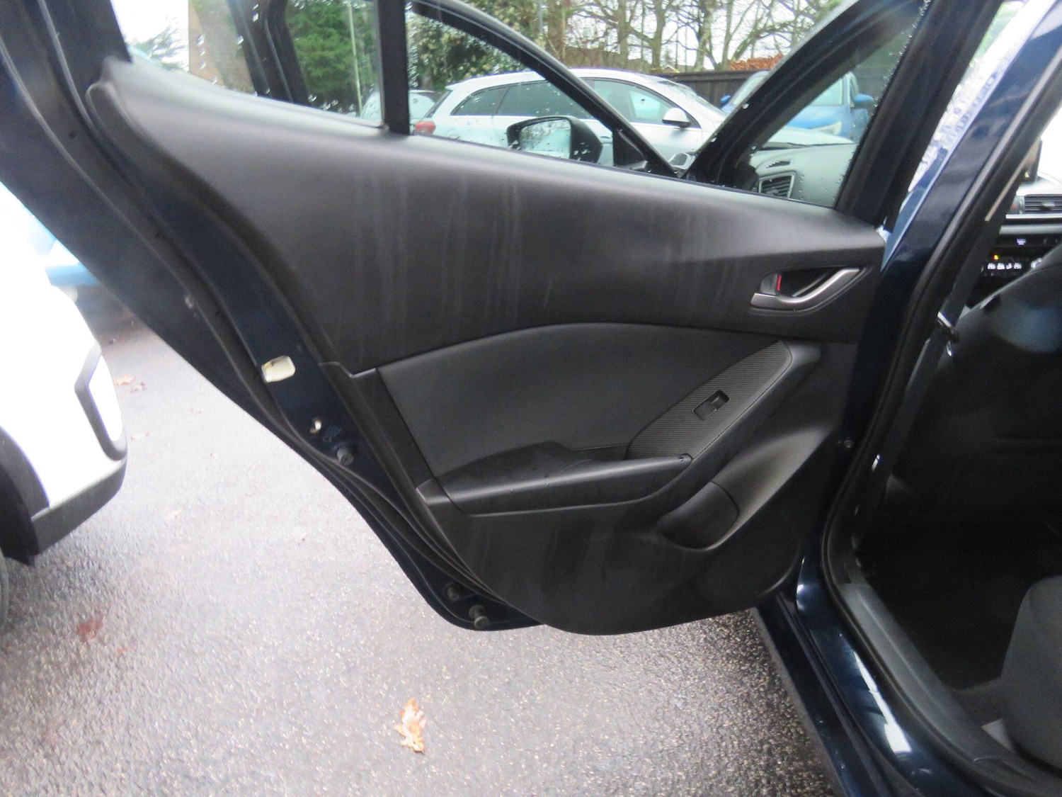 Used Mazda Mazda3 2015 for sale - 77143567: Photo 11