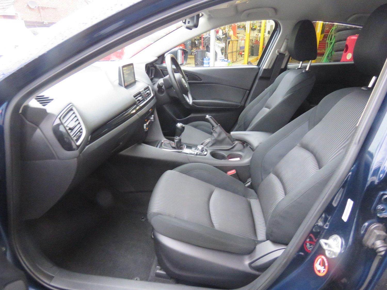 Used Mazda Mazda3 2015 for sale - 77143567: Photo 7