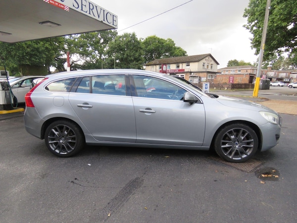 Used Volvo V60 2011 for sale - 75720564: Photo 10