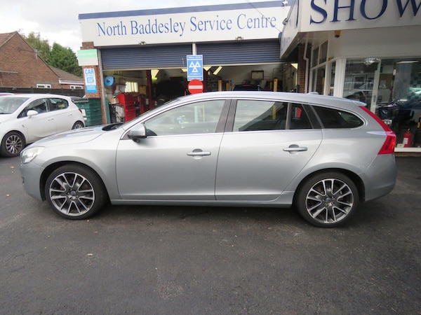 Used Volvo V60 2011 for sale - 75720564: Photo 12