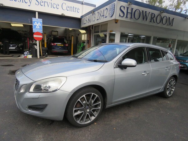 Used Volvo V60 2011 for sale - 75720564: Photo 17