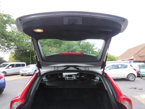 Used Volvo V60 2011 for sale - 75720564: Photo 28