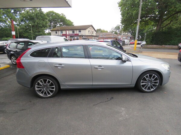 Used Volvo V60 2011 for sale - 75720564: Photo 32