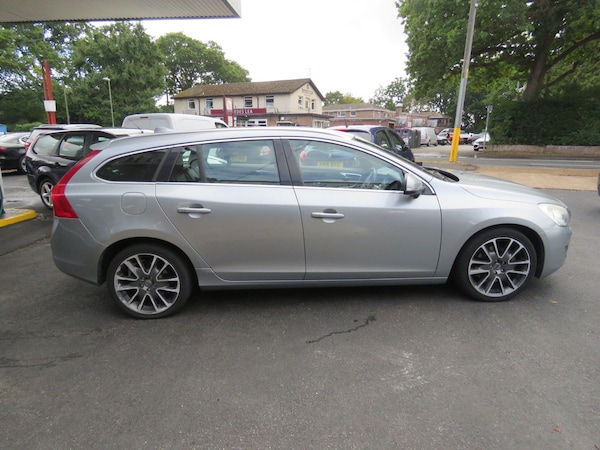 Used Volvo V60 2011 for sale - 75720564: Photo 34