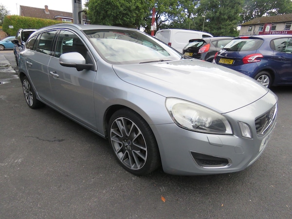 Used Volvo V60 2011 for sale - 75720564: Photo 37
