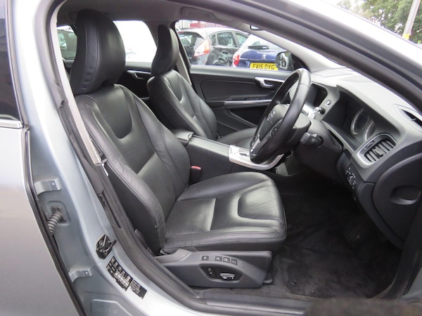 Used Volvo V60 2011 for sale - 75720564: Photo 44