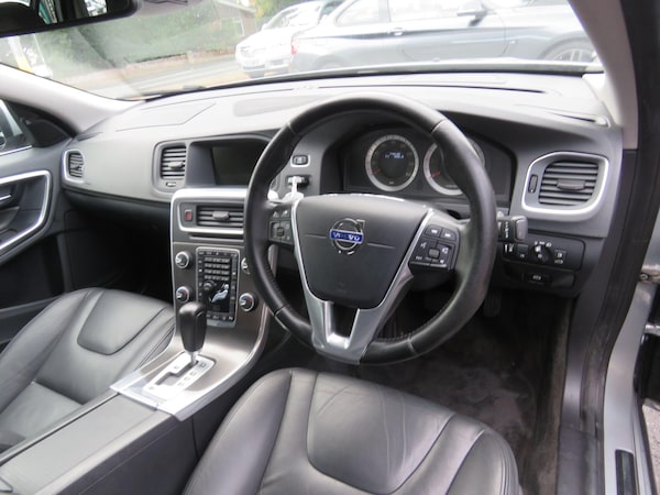 Used Volvo V60 2011 for sale - 75720564: Photo 45
