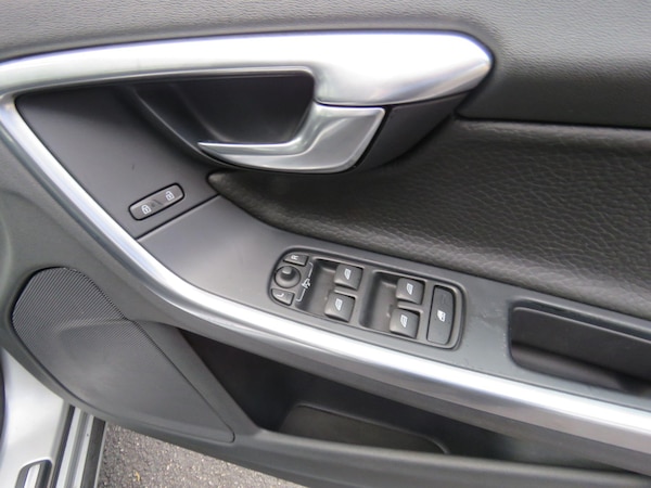 Used Volvo V60 2011 for sale - 75720564: Photo 46