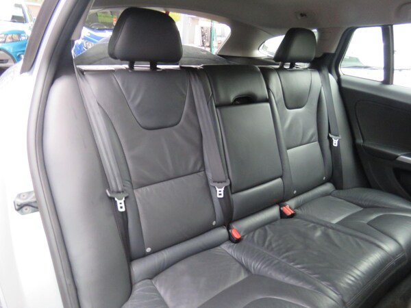 Used Volvo V60 2011 for sale - 75720564: Photo 52