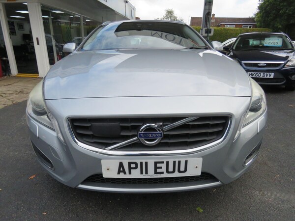 Used Volvo V60 2011 for sale - 75720564: Photo 5