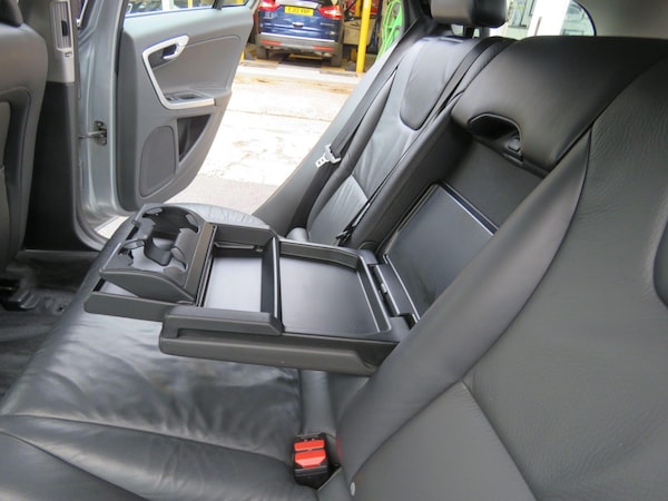 Used Volvo V60 2011 for sale - 75720564: Photo 60