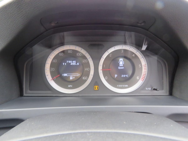 Used Volvo V60 2011 for sale - 75720564: Photo 65