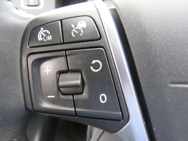 Used Volvo V60 2011 for sale - 75720564: Photo 67