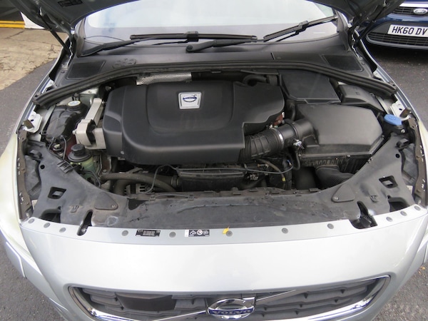 Used Volvo V60 2011 for sale - 75720564: Photo 6