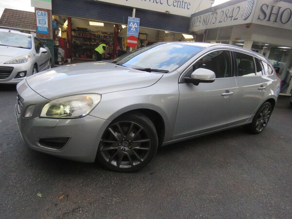 Used Volvo V60 2011 for sale - 75720564: Photo 86
