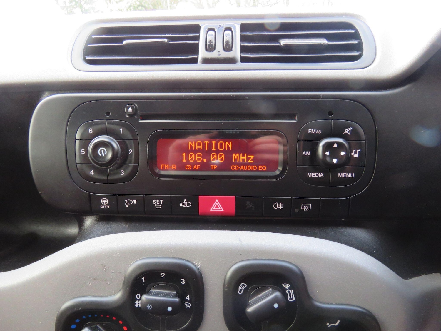 Used Fiat Panda 2015 for sale - 77230680: Photo 31