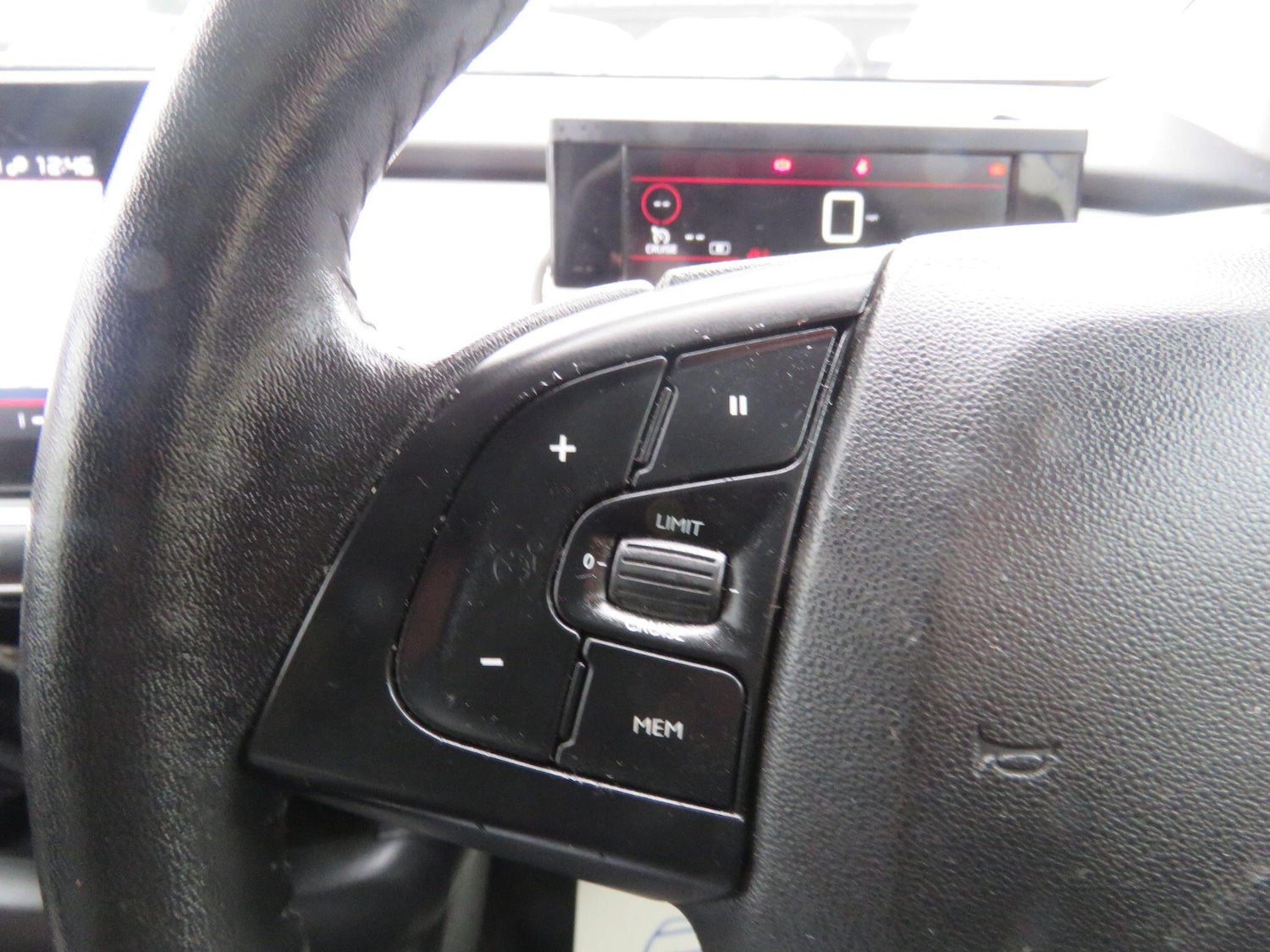 Used Citroen C4 Cactus for sale - 77783196: Photo 41