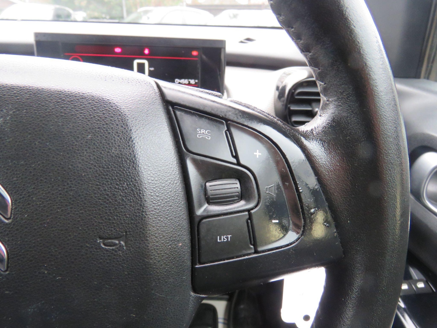 Used Citroen C4 Cactus for sale - 77783196: Photo 42