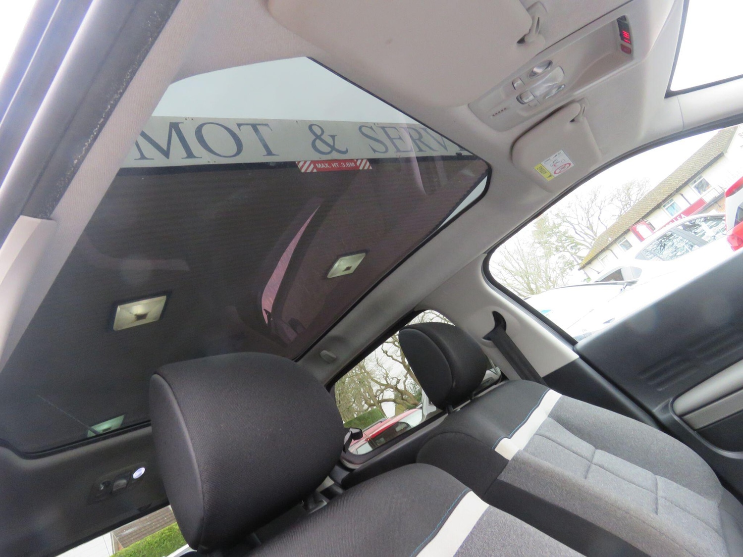 Used Citroen C4 Cactus for sale - 77783196: Photo 44