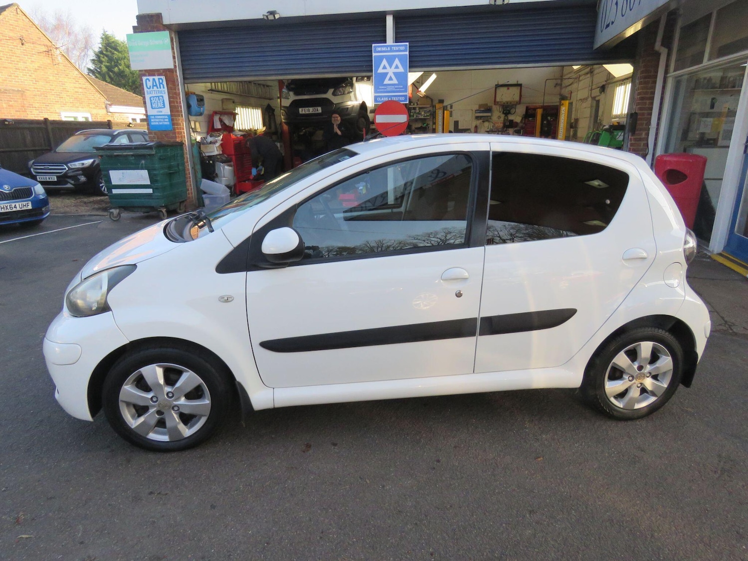 Used Toyota AYGO 2011 for sale - 77769780: Photo 22