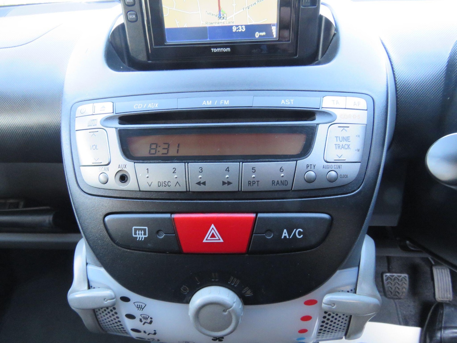 Used Toyota AYGO 2011 for sale - 77769780: Photo 38
