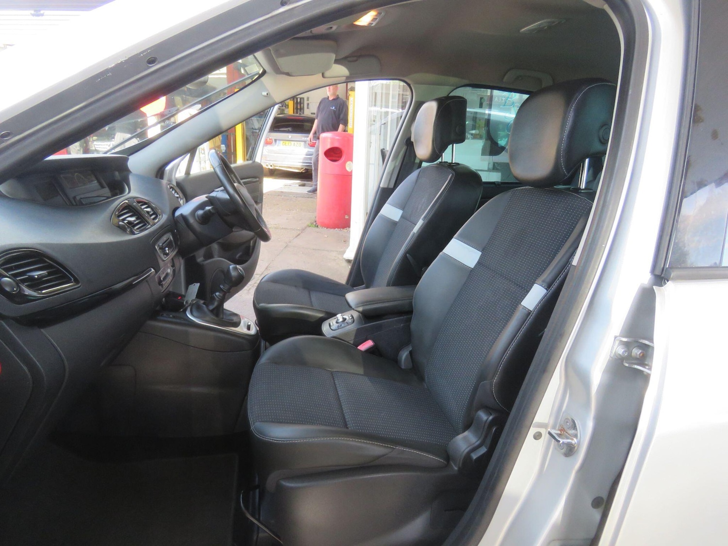 Used Renault Scenic 2015 for sale - 78157249: Photo 26