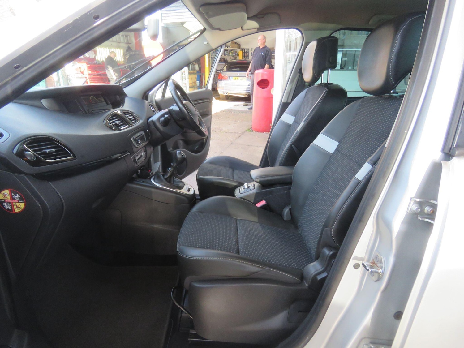 Used Renault Scenic 2015 for sale - 78157249: Photo 27
