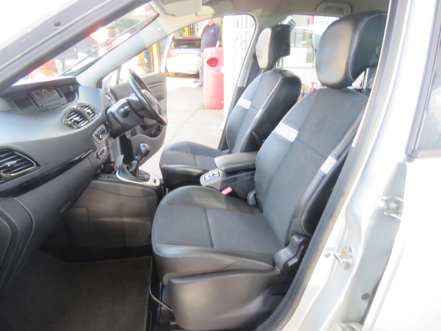 Used Renault Scenic 2015 for sale - 78157249: Photo 4