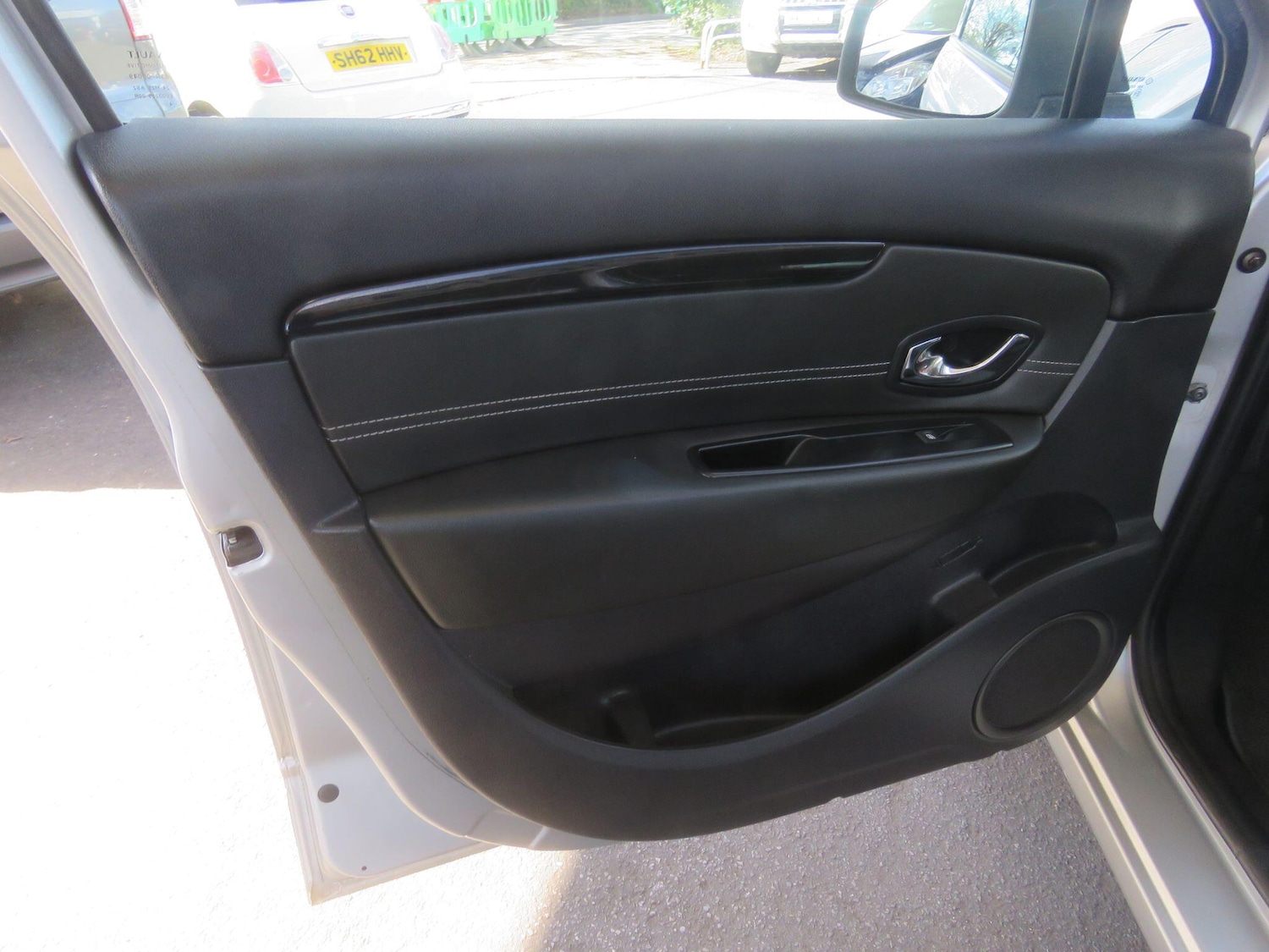 Used Renault Scenic 2015 for sale - 78157249: Photo 50