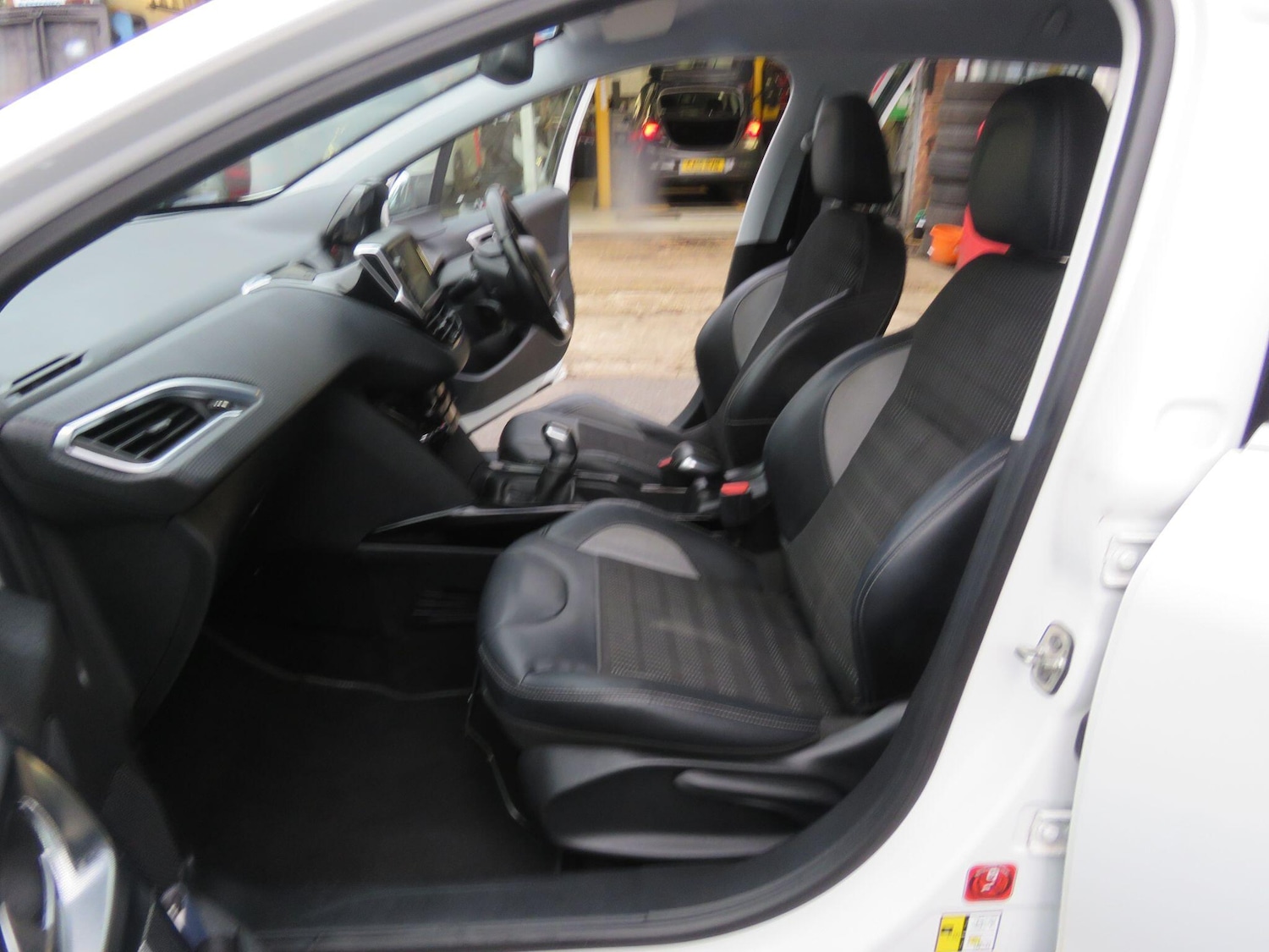 Used Peugeot 2008 2016 for sale - 77586519: Photo 10