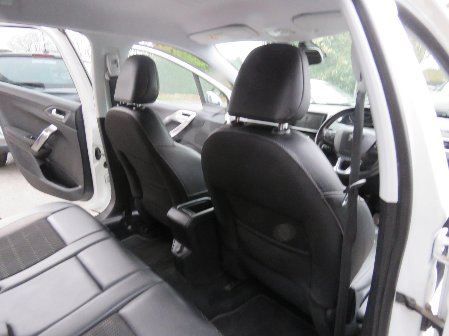 Used Peugeot 2008 2016 for sale - 77586519: Photo 27