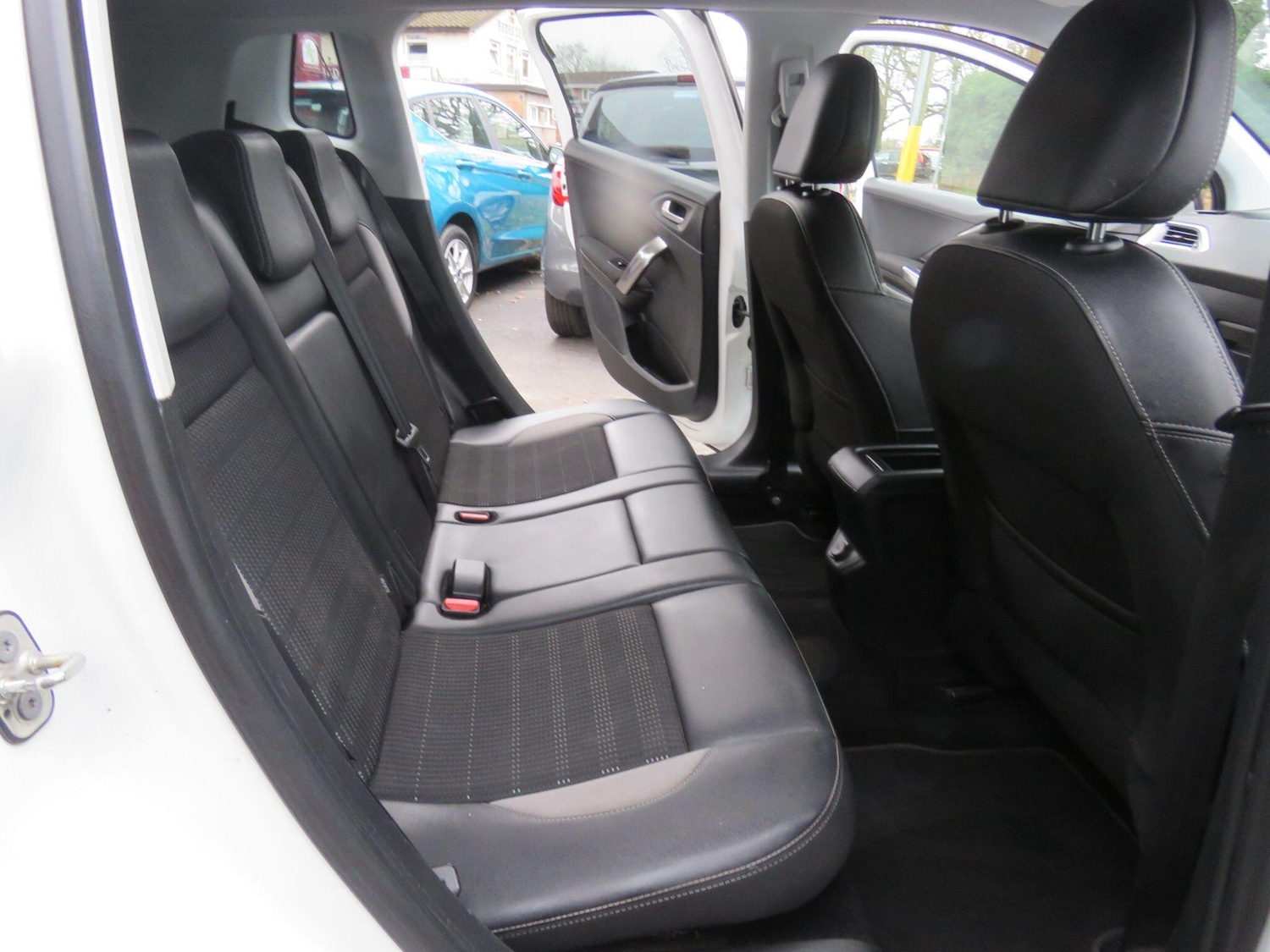 Used Peugeot 2008 2016 for sale - 77586519: Photo 30