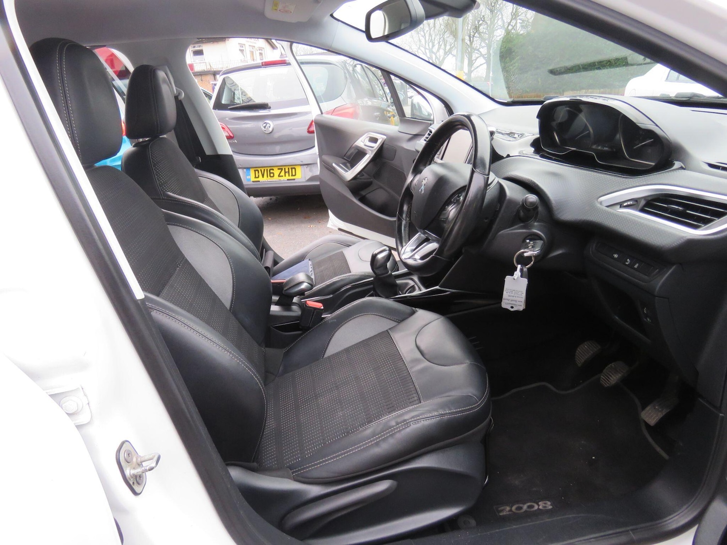 Used Peugeot 2008 2016 for sale - 77586519: Photo 32