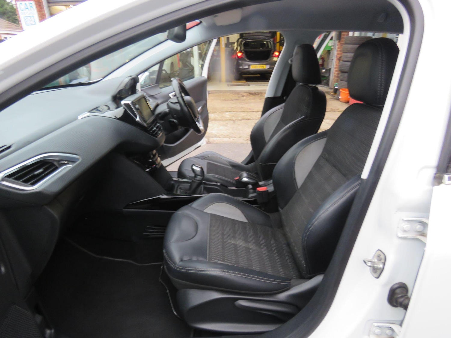 Used Peugeot 2008 2016 for sale - 77586519: Photo 38