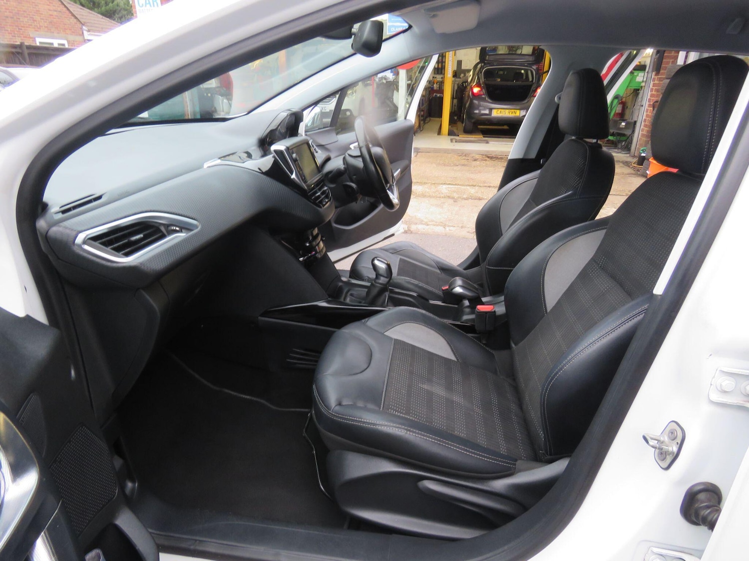 Used Peugeot 2008 2016 for sale - 77586519: Photo 39