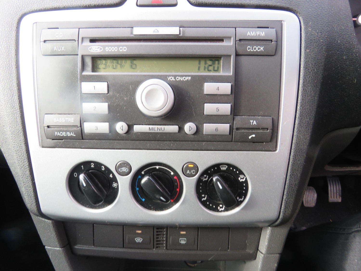 Used Ford Focus 2005 for sale - 77537782: Photo 37