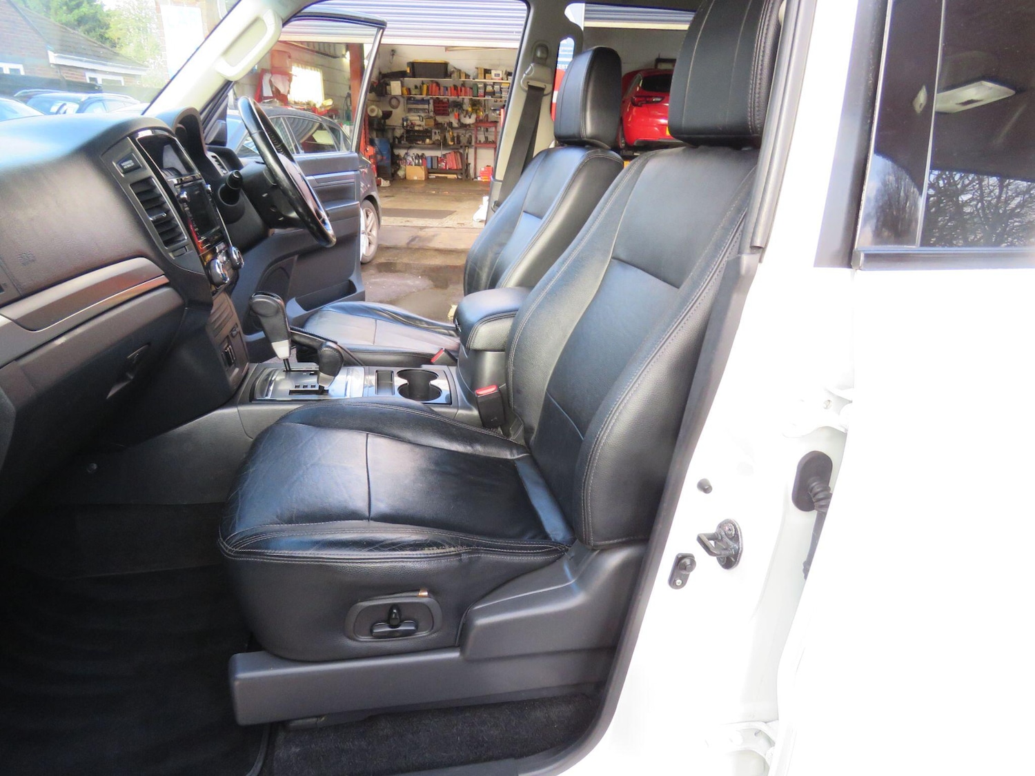 Used Mitsubishi Shogun 2017 for sale - 77696225: Photo 43